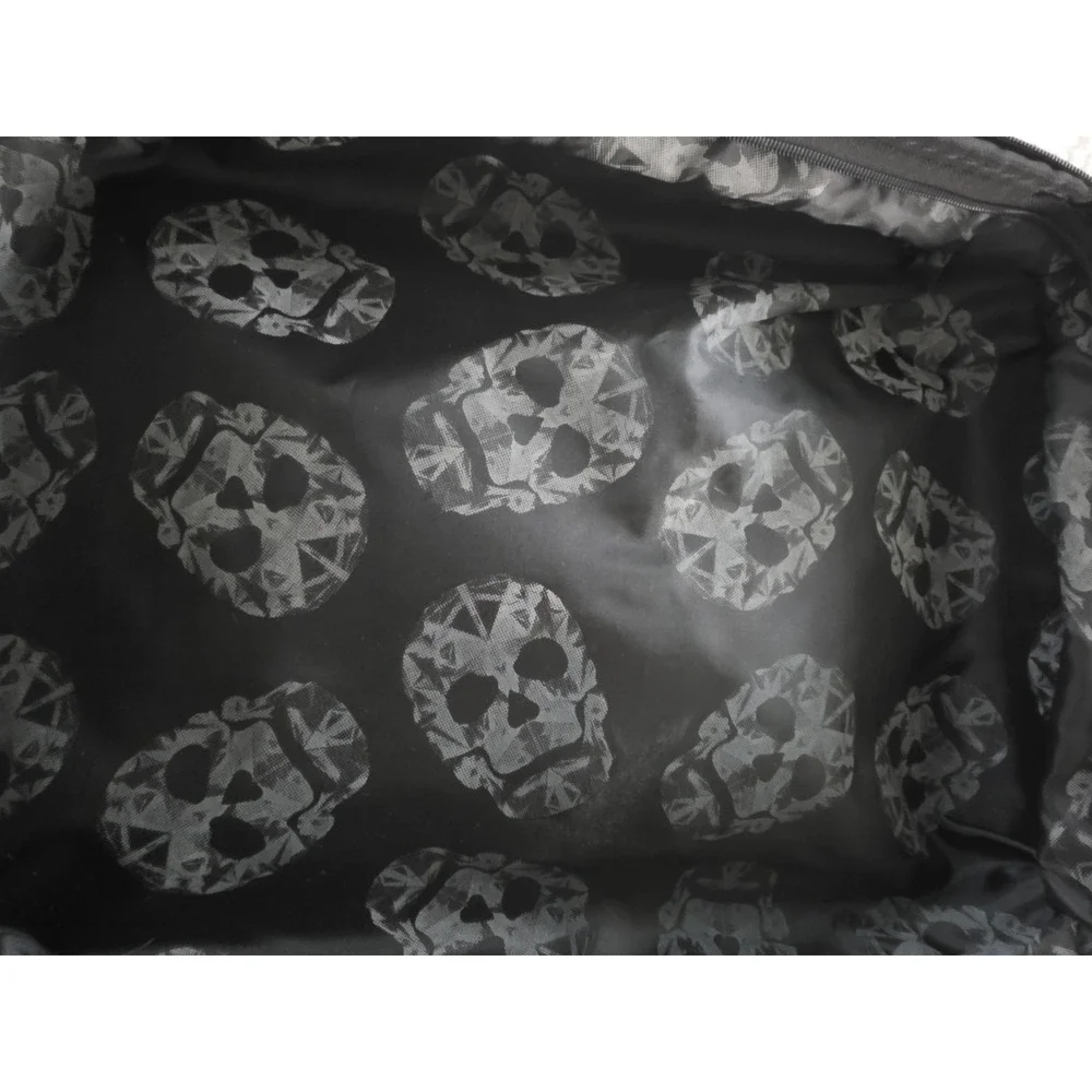 IT LUGGAGE Sugar Skull BLACK Hard Spinner GOTH Expandable 18x13 Suitcase